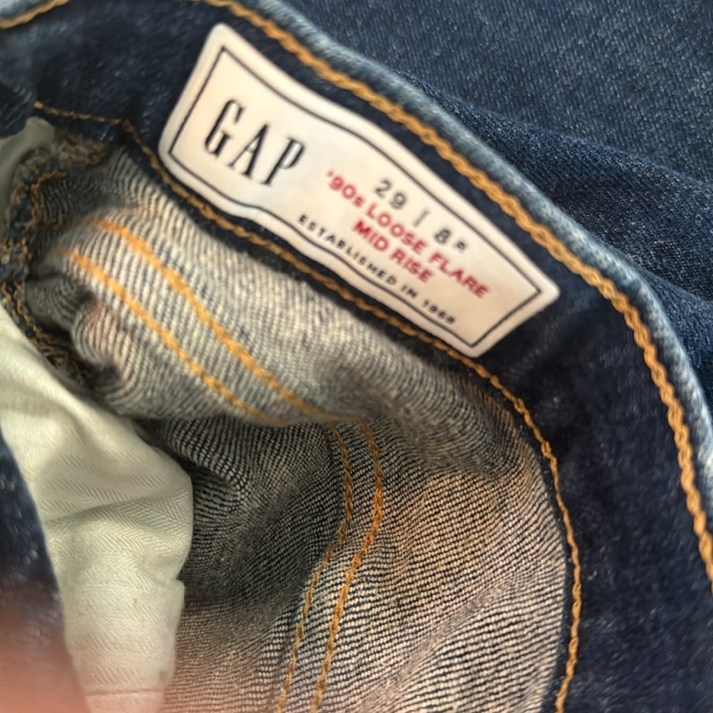 GAP 90s loose flare mid rise 8/29. - Picture 6 of 8